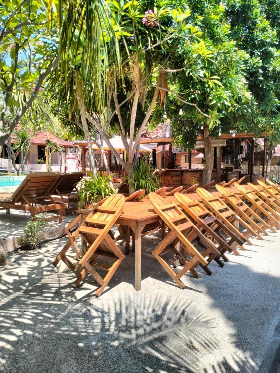Jati Village, Party Hostel And Bungalows Gili Trawangan Esterno foto