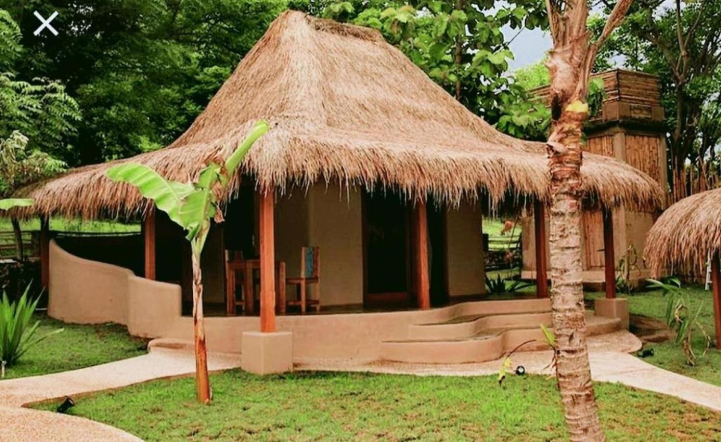 Jati Village, Party Hostel And Bungalows Gili Trawangan Esterno foto