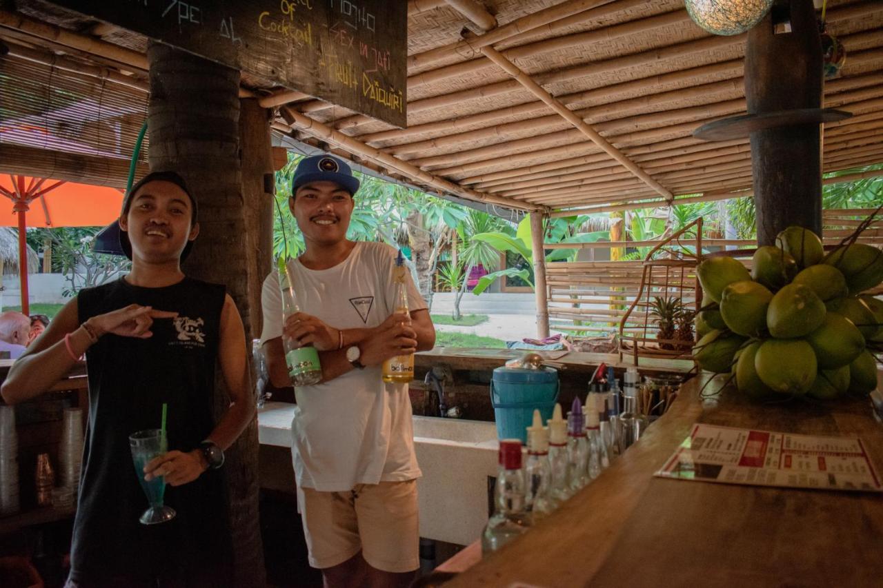 Jati Village, Party Hostel And Bungalows Gili Trawangan Esterno foto