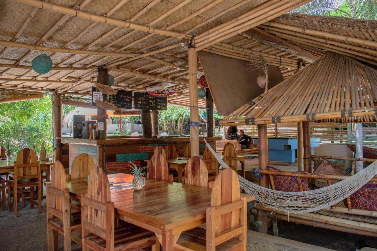Jati Village, Party Hostel And Bungalows Gili Trawangan Esterno foto