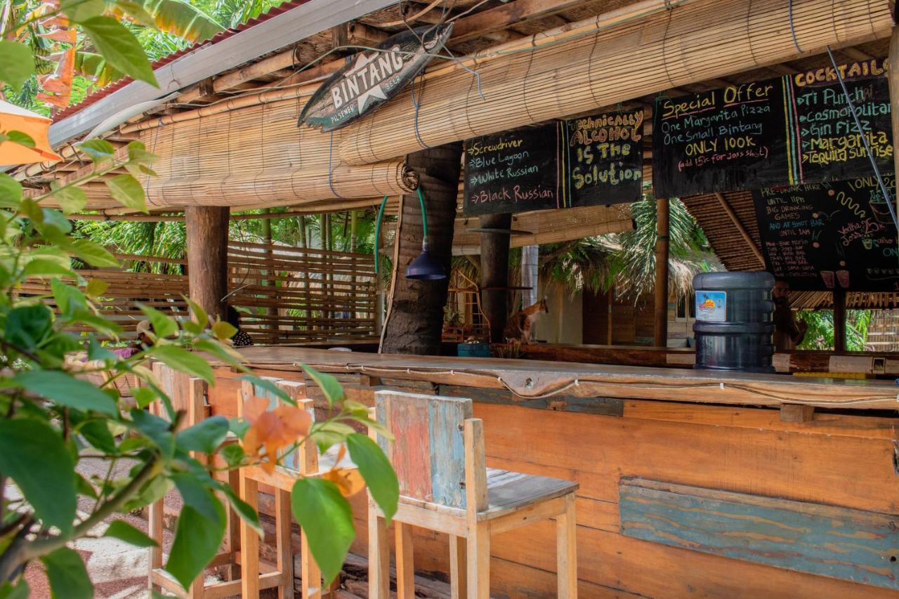 Jati Village, Party Hostel And Bungalows Gili Trawangan Esterno foto